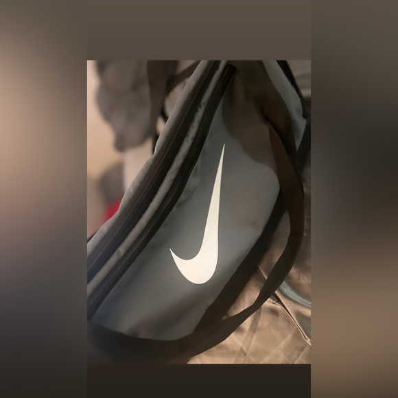 Nike duffel bag - Picture 2 of 2